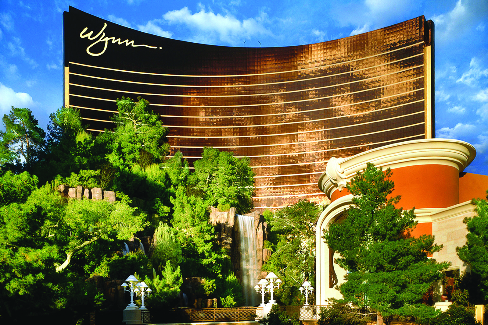 Wynn Las Vegas hotel, buffet, prices, casino, and restaurants.  Located in Las Vegas, NV.